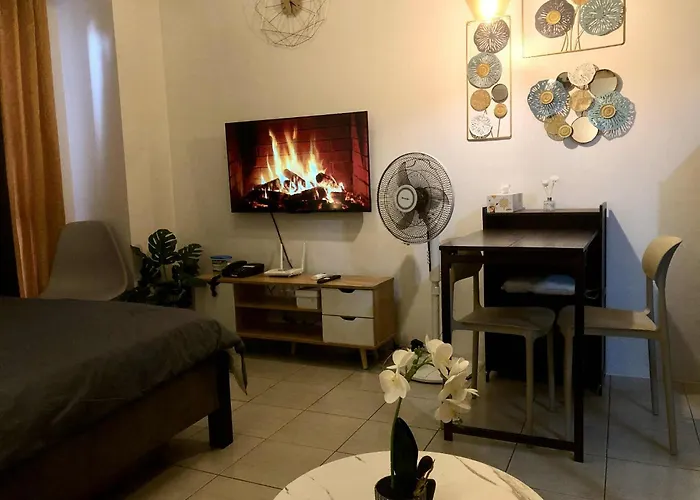 Cozy Staycation In Pioneer Woodland Mandaluyong 公寓式飯店